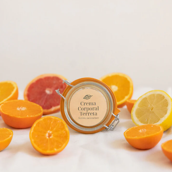 Crema hidratante corporal natural. Maminat