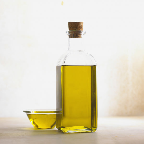 botella de aceite de oliva virgen
