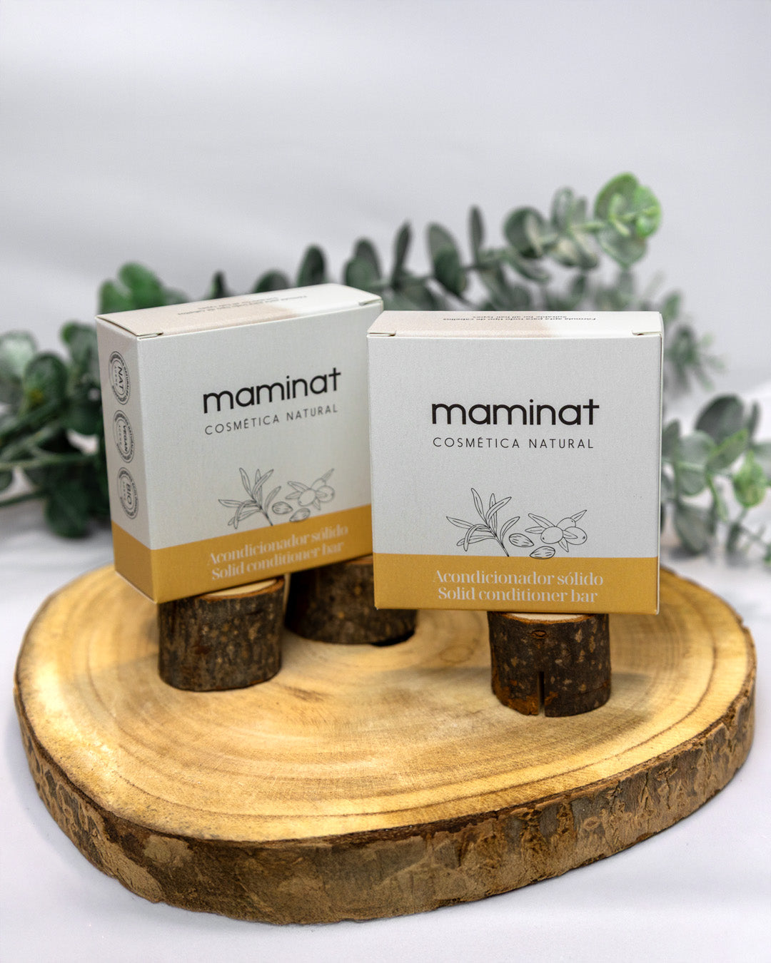 Acondicionador sólido ecológico enriquecido con mantecas de karité y cacao para cabello suave y brillante