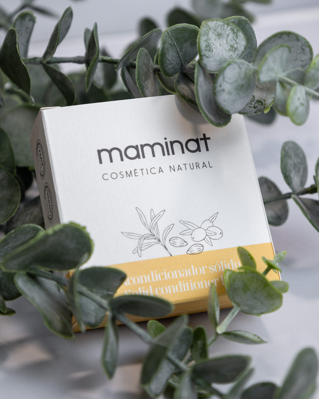Barra de acondicionador solido natural Maminat que hidrata, nutre y desenreda el cabello seco o dañado